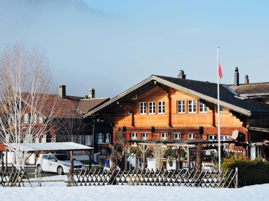 Urchige 2-Zimmerwohnung Matten  Esterno foto